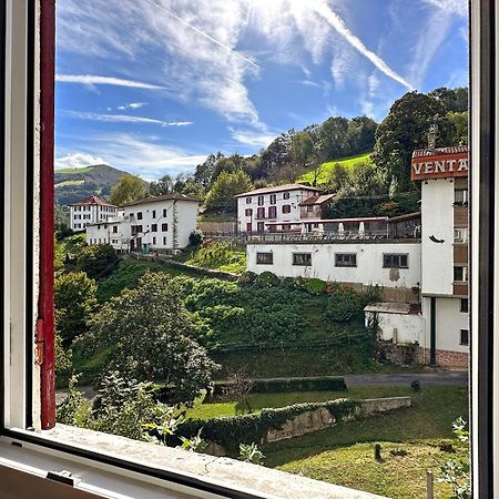 Etxeale Hotell Valcarlos Exteriör bild