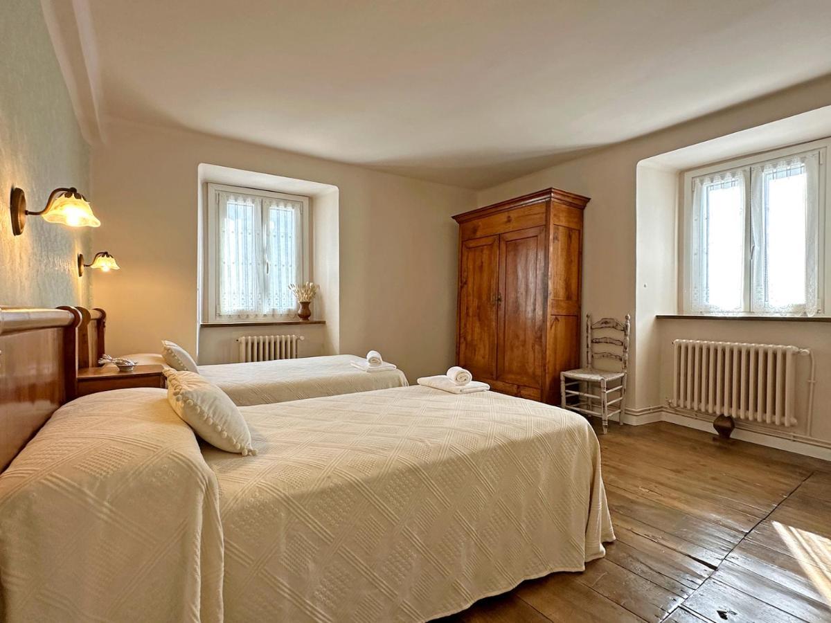 Etxeale Hotell Valcarlos Exteriör bild