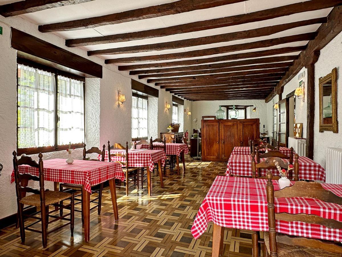 Etxeale Hotell Valcarlos Exteriör bild