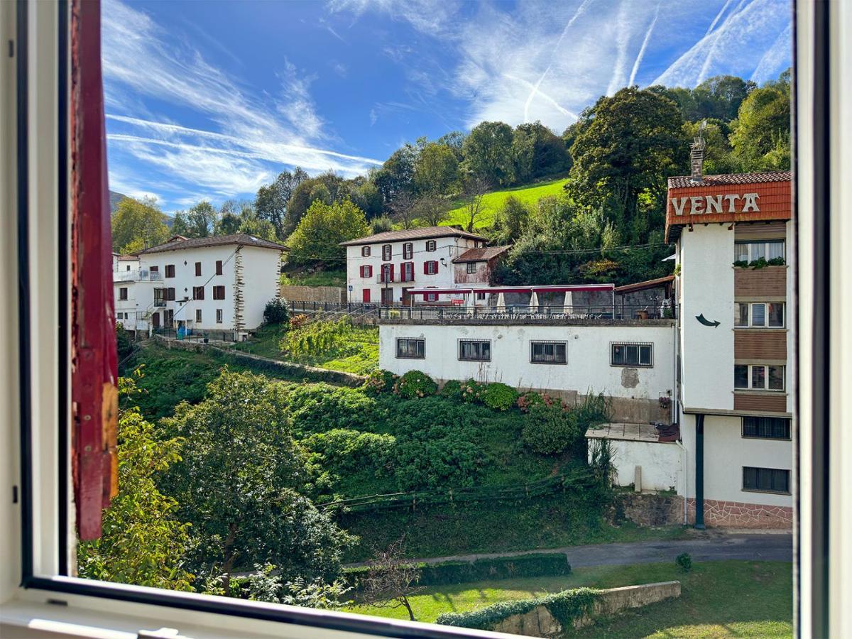 Etxeale Hotell Valcarlos Exteriör bild