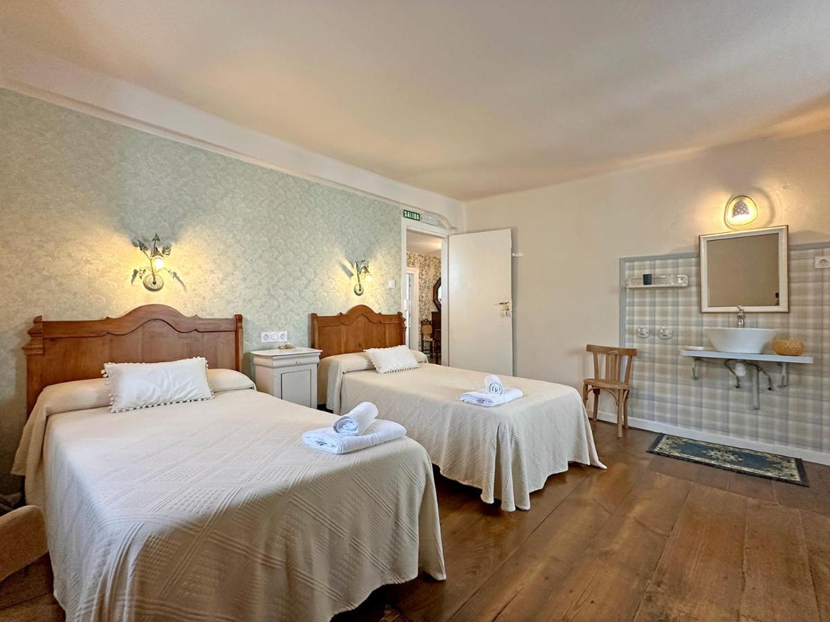 Etxeale Hotell Valcarlos Exteriör bild