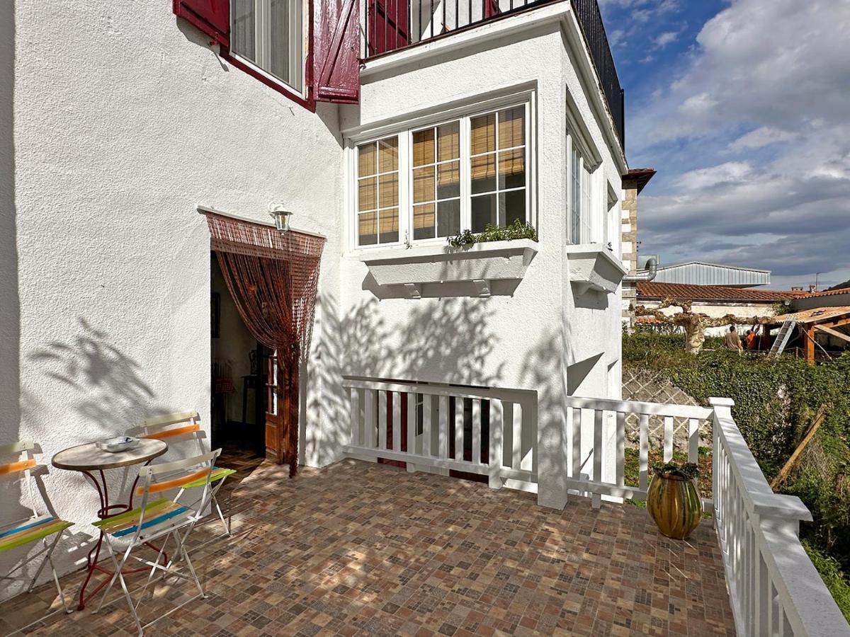 Etxeale Hotell Valcarlos Exteriör bild