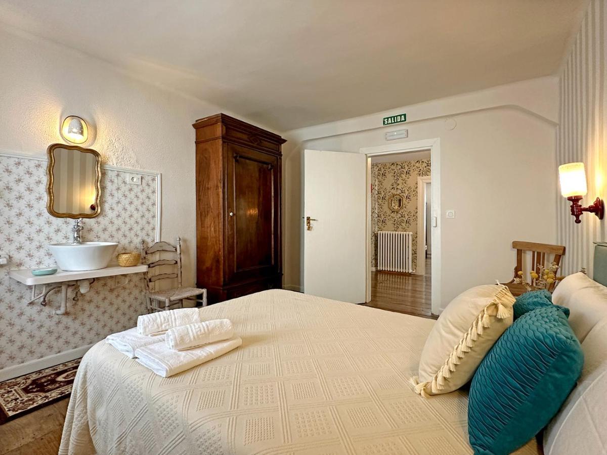 Etxeale Hotell Valcarlos Exteriör bild