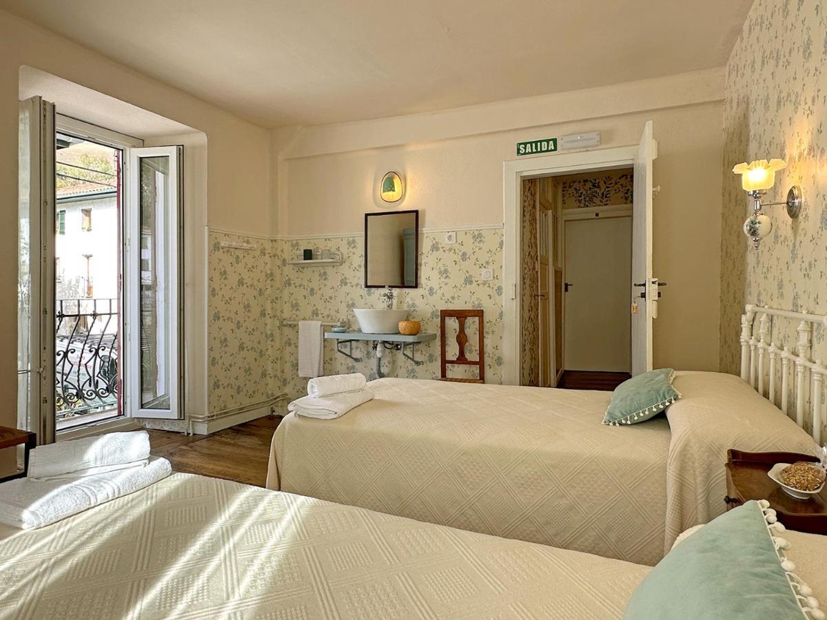 Etxeale Hotell Valcarlos Exteriör bild