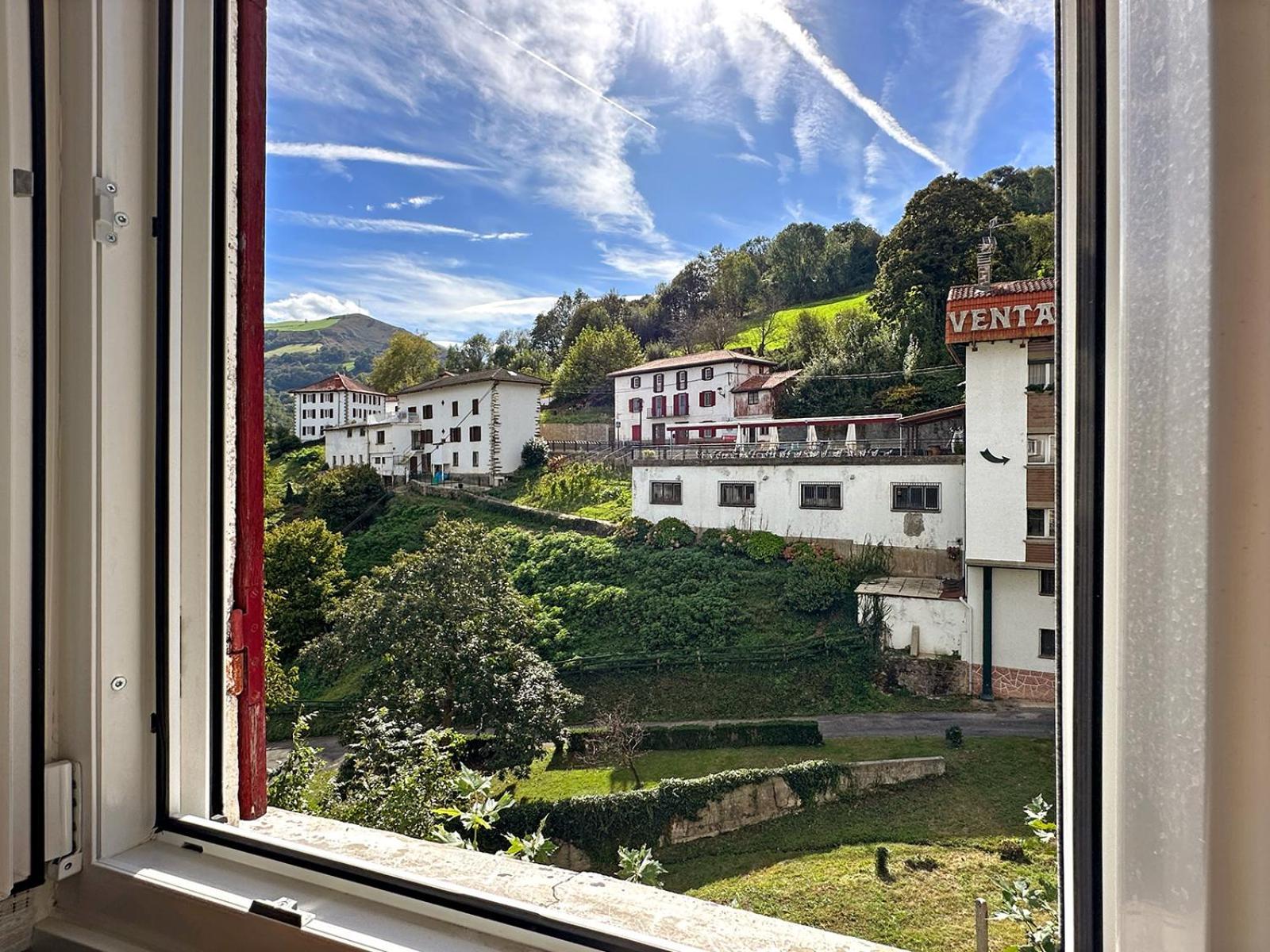 Etxeale Hotell Valcarlos Exteriör bild
